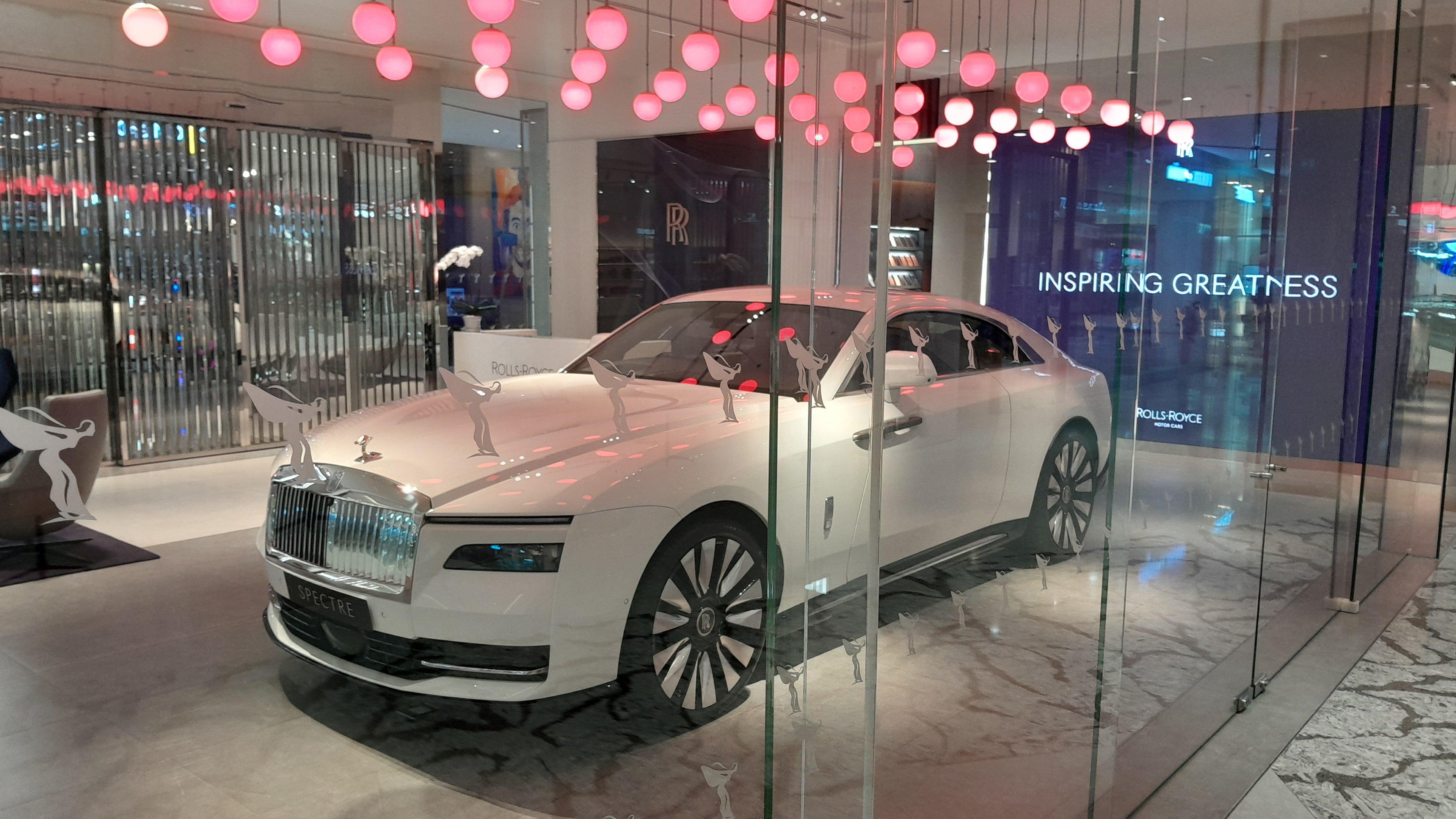 Car Showroom Photo 6