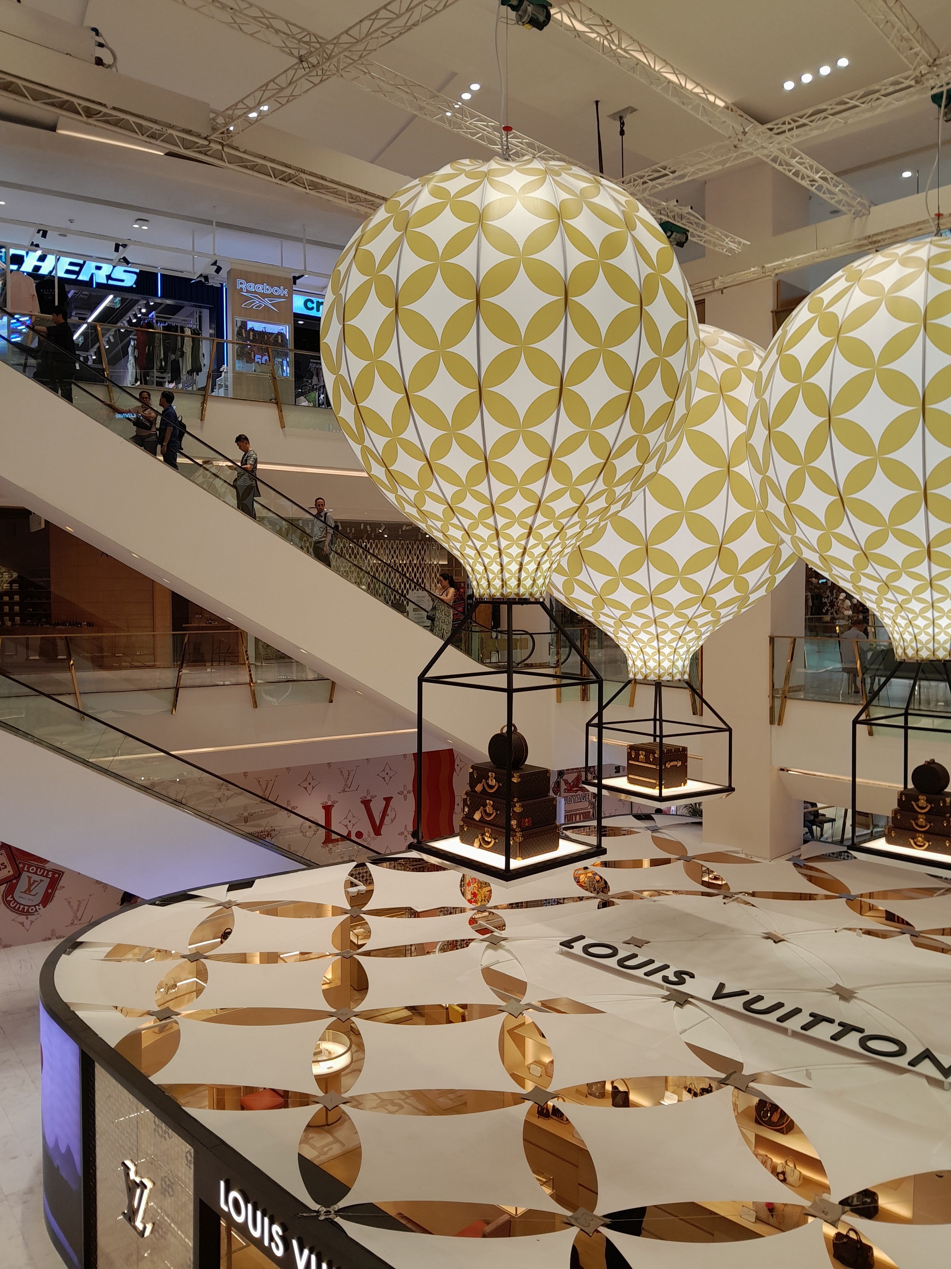 LV Photo 5